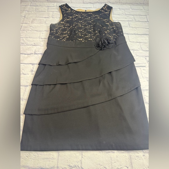 connected apparel Dresses & Skirts - Black Lace Tiered Shift Dress with Floral Accent. Sleeveless. Size 16W.